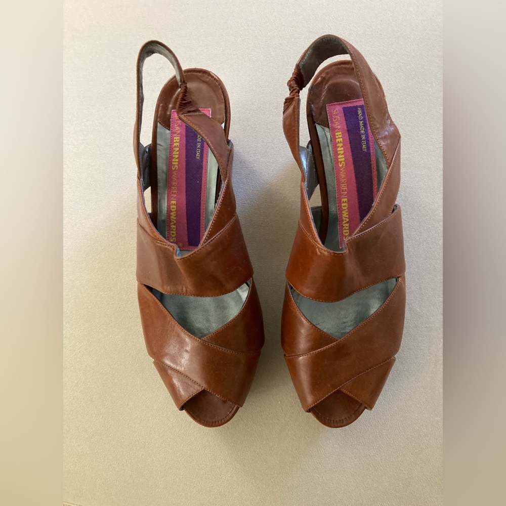Susan Bennis Warren Edwards Vintage Leather Shoes.  Size 8.  Brown.
